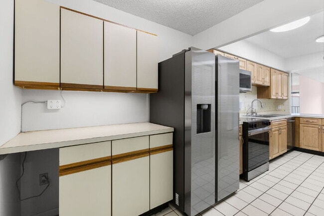 Photo - Condo For Rent on ST PETE BEACH! Unidad APT 302A