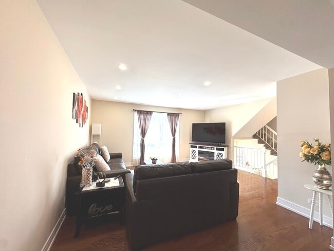 Photo - 2210 Clifton Pl