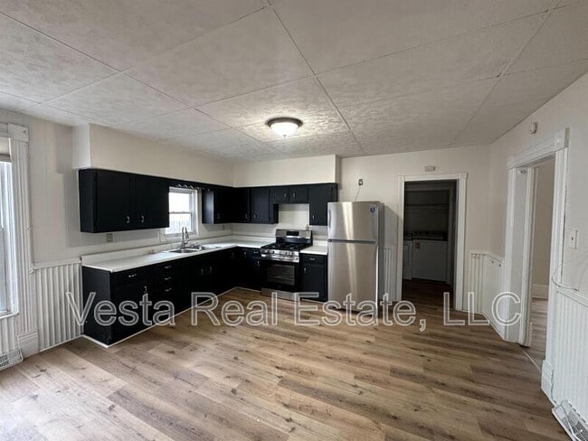 Photo - 1211 W Market St