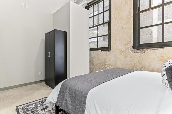 Photo - 301 N 7th Ave Unit SI ID1468094P