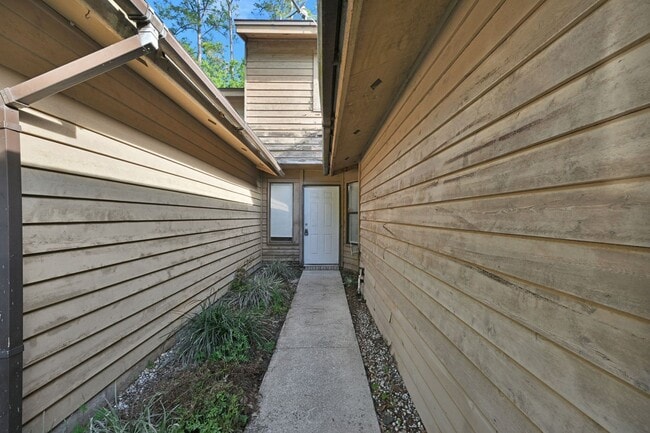 4317 Windergate Ct