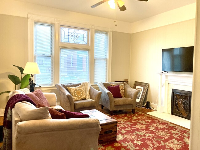 Photo - 222 E 18th St