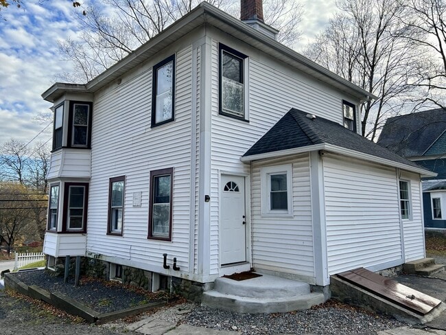 Photo - 435 Windham Rd