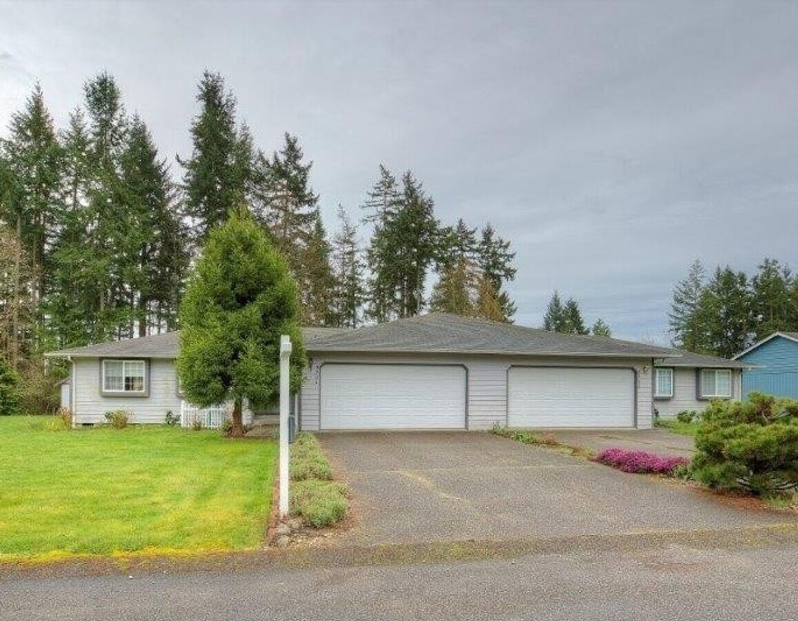 Beautifully Updated 2 Bed 2 Bath Duplex in Quiet Cul-de-Sac in East Puyallup! - Beautifully Updated 2 Bed 2 Bath Duplex in Quiet Cul-de-Sac in East Puyallup!