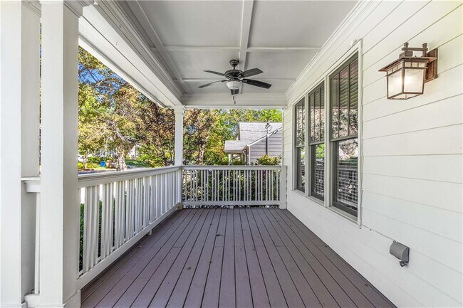 Photo - 207 Mellrich Ave NE