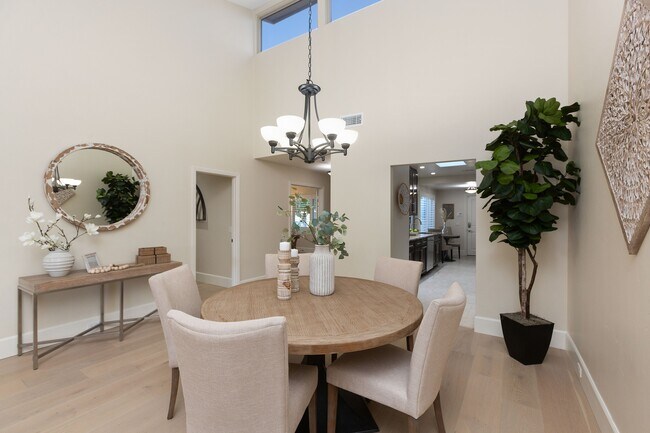 Dining area - 2085 Caminito San Nicholas