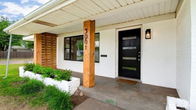 Photo - AVAILABLE FOR PRE-LEASE - Modern & Charming 3 Bedroom