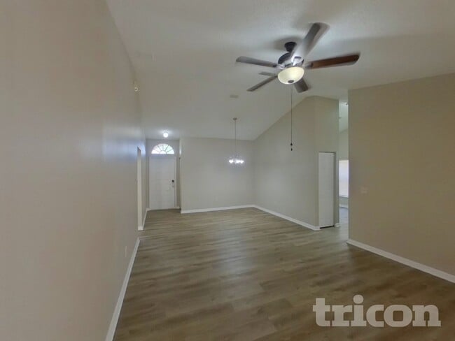 Photo - 4726 Bloom Dr