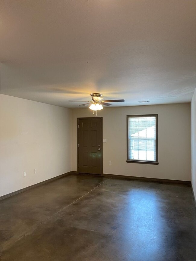 Photo - 38 W Center Unit 38 W Center Suite B