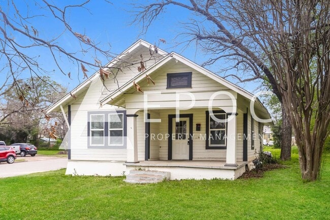 Photo - 1925 Proctor Ave