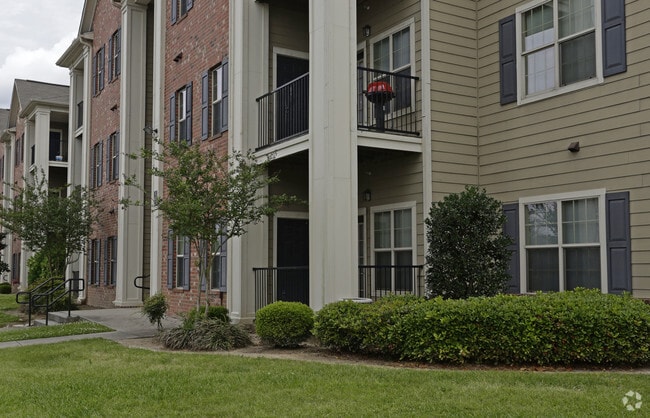 Community - Lafayette Gardens