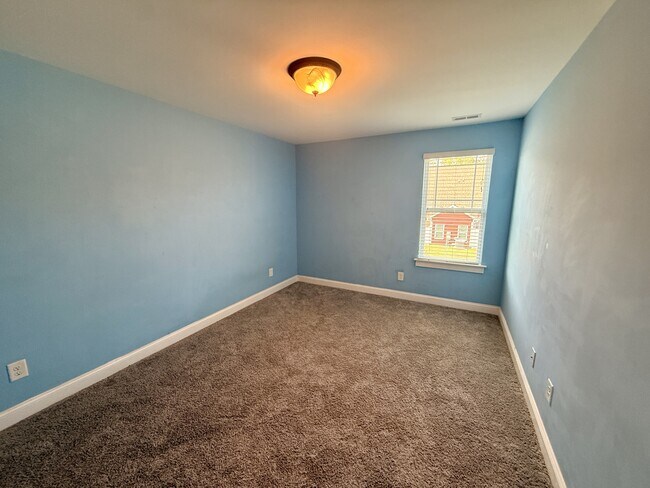 1808 Fox Den Way