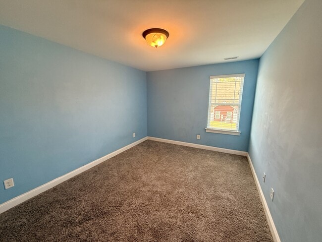 Photo - 1808 Fox Den Way
