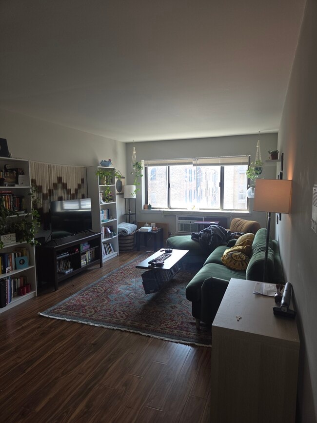 Building Photo - 611 W Patterson Ave Rental