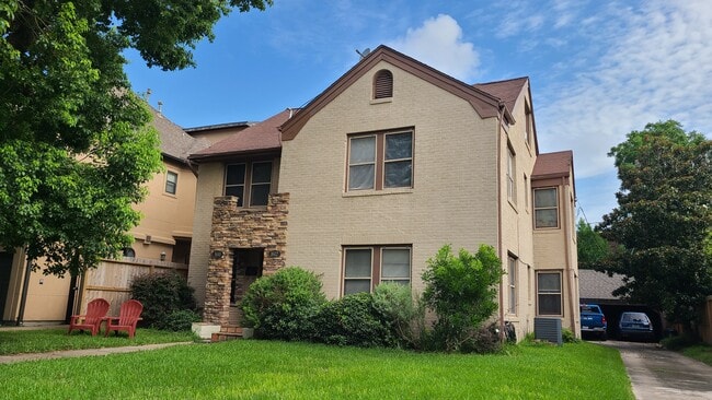 1610 Castle Court - 1610 Castle Ct Unit 1610 Castle Court