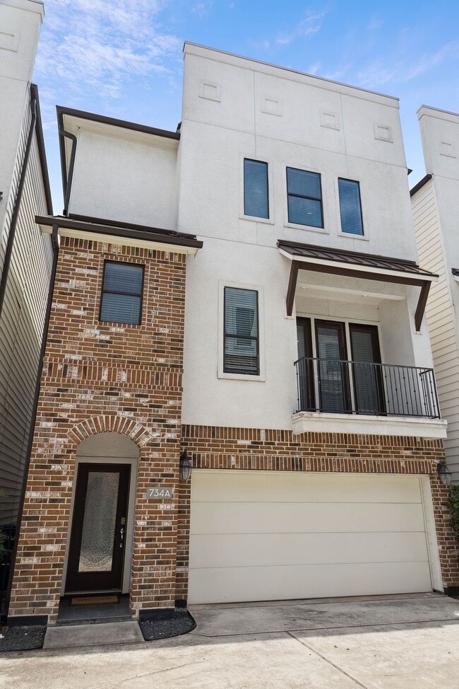 Photo - 734 W 20th St Casa