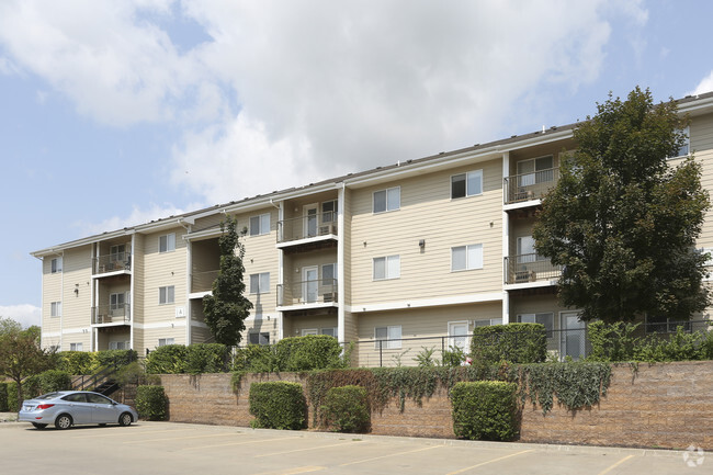 Meadowbrook Apartments - Meadowbrook Apartments