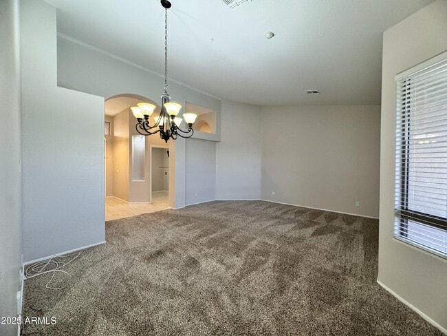 Photo - 673 S Peppertree Dr