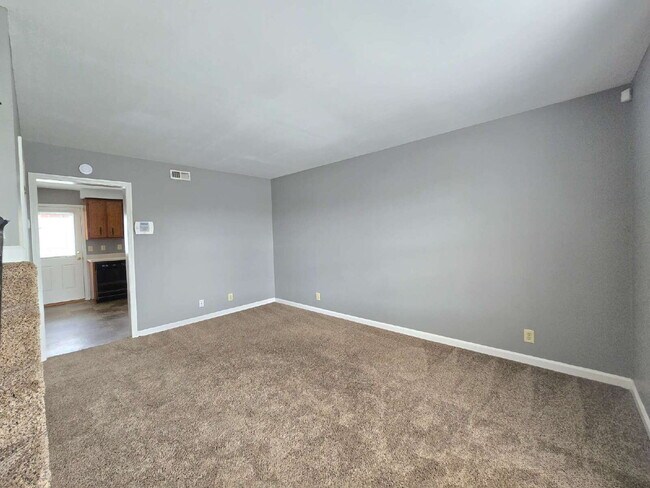 355-3 PEABODY DR, CLARKSVILLE, TN 37042