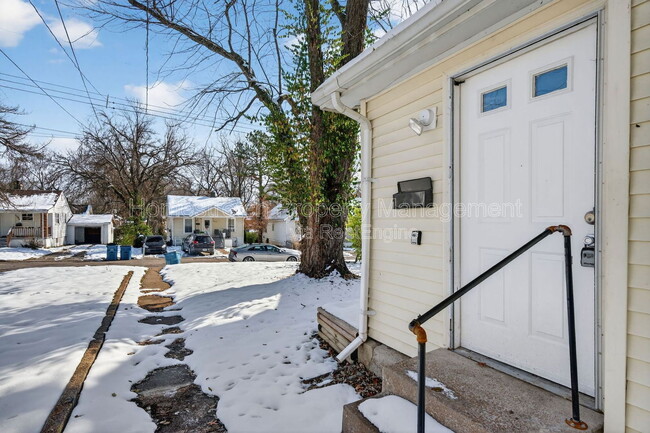 Photo - 5459 Hamilton Ave