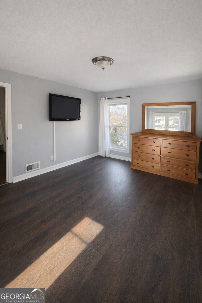 Photo - 5205 Heather Ln