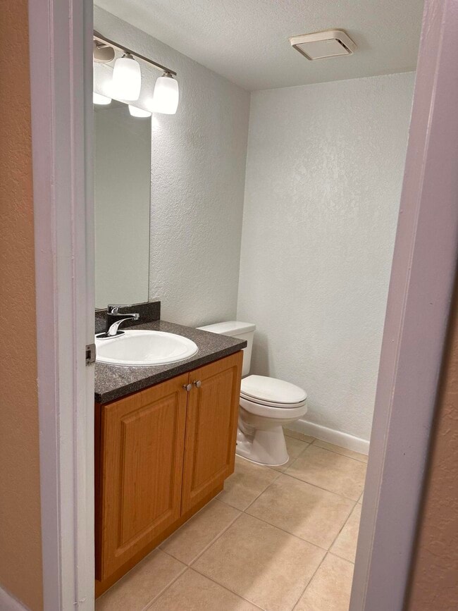 Photo - 700 Nottingham Cir Unit A