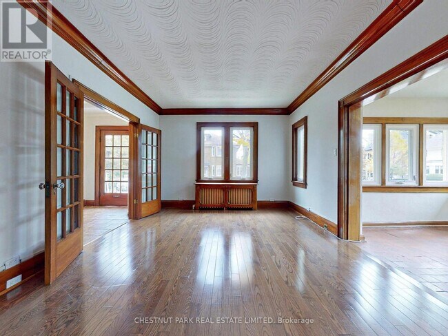 Photo - 114 Colin Ave