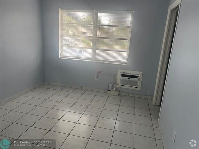 Building Photo - 505 N 20th Ave Unit 9 Rental