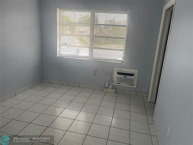 Photo - 505 N 20th Ave Apartment Unit 9