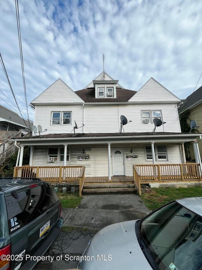 Building Photo - 205 S Hyde Park Ave Rental