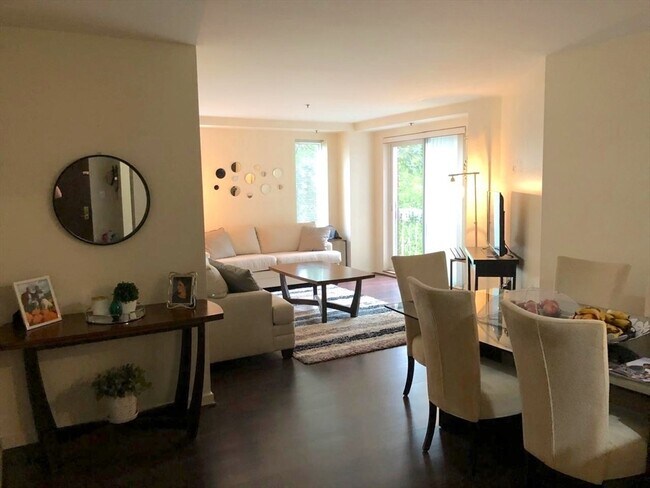 Photo - 950 Massachusetts Ave