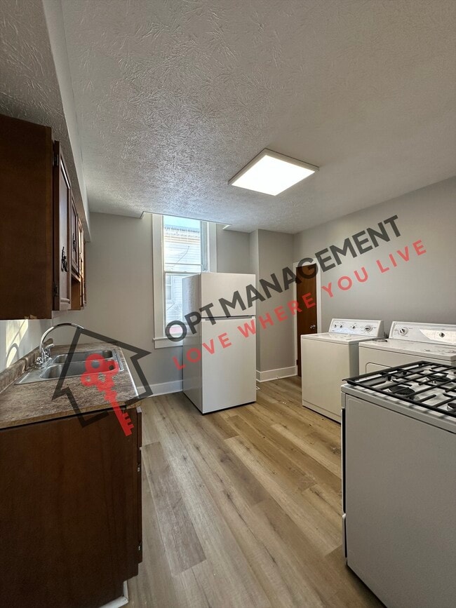 Photo - 111 S 14th St