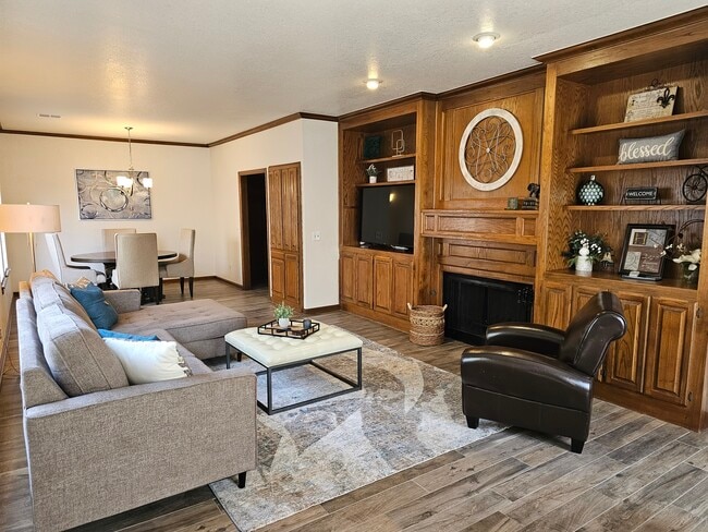 Livingroom - 11300 N Pennsylvania Ave Unit 11300 N Penn Ave