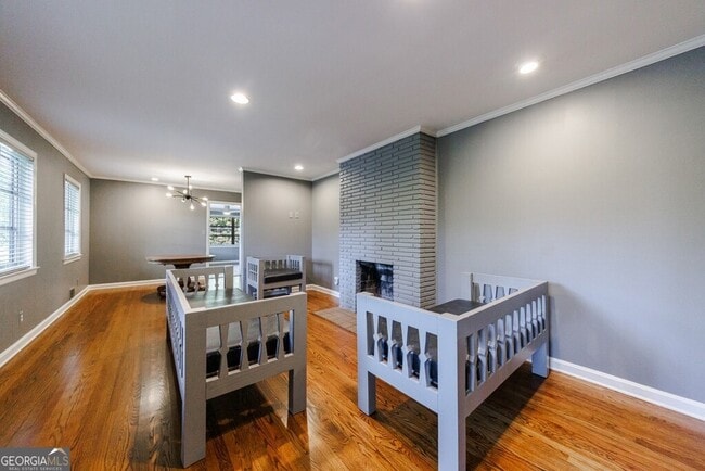 Photo - 776 Windsor Parkway