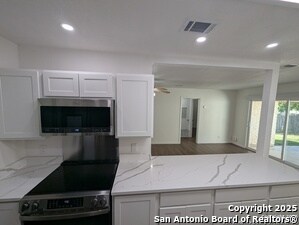 Photo - 953 Serenade Dr