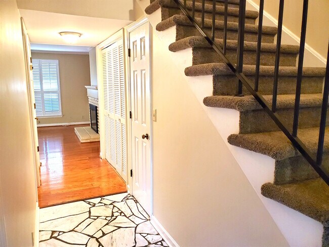 Photo - 138 Boxwood Dr