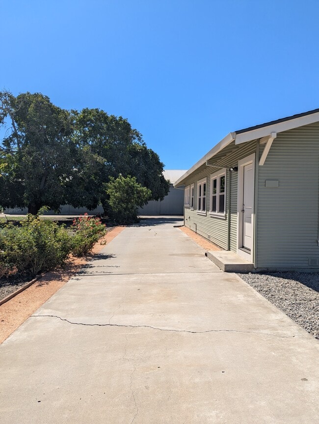 Photo - 211 Freitas Rd