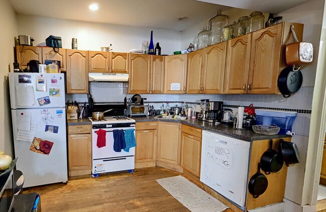 Photo - 131 Brook St Unit 3