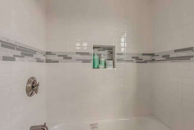Photo - 234 Paris St Unit 3
