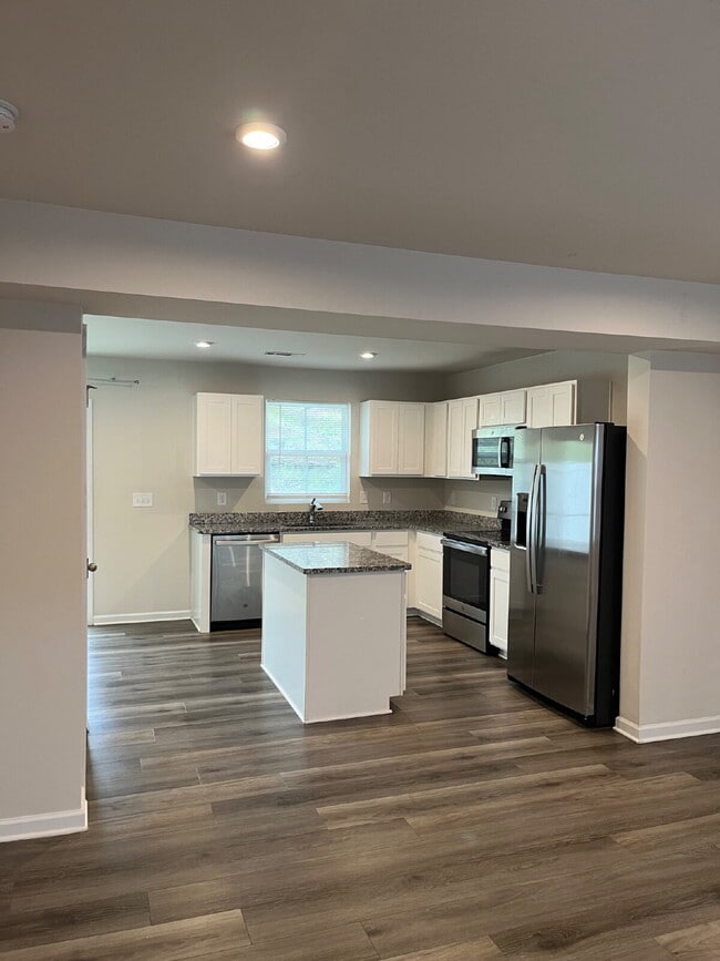 Photo - 1607 Mountain Ash Ln