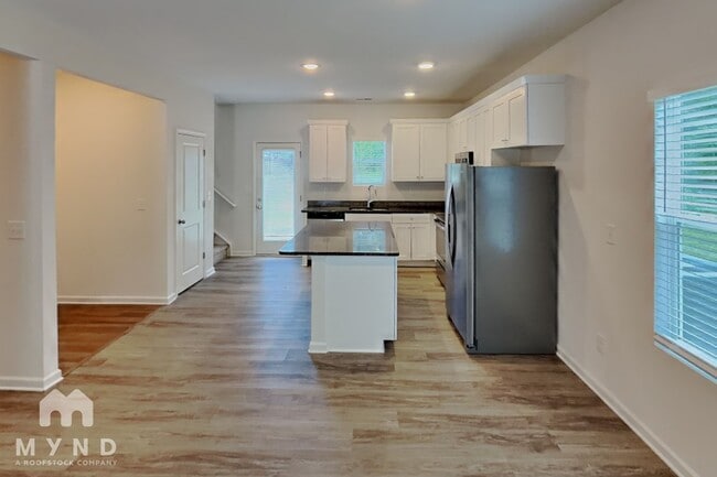 Photo - 2229 Beauty St