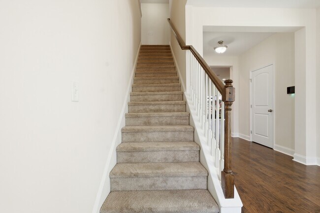 105 Grimsby Rd