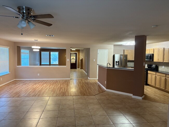 Photo - 327 Remington Heights Dr