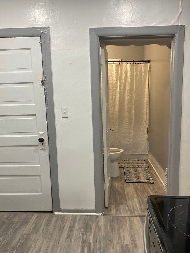 Photo - 21 Bellevue St Unit Bellevue Lower