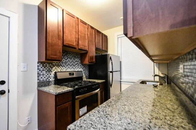 805 Dempster St Unit E2