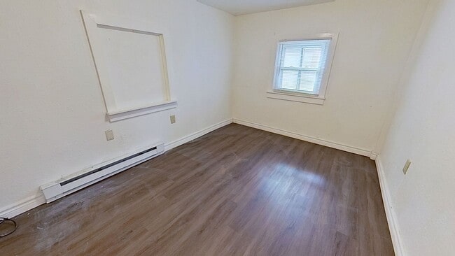 Photo - 28 W Maple St