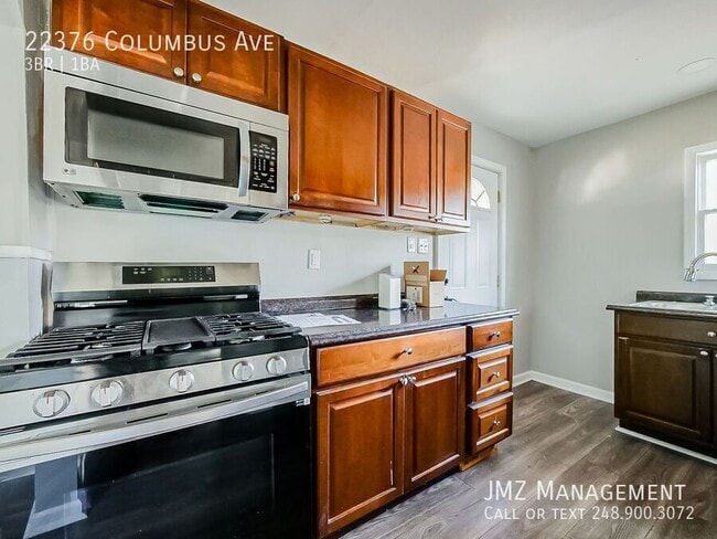 Photo - 22376 Columbus Ave