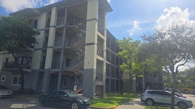 Photo - 2801 Riverside Dr Unidad 208