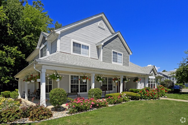 Oakview Square - Oakview Square