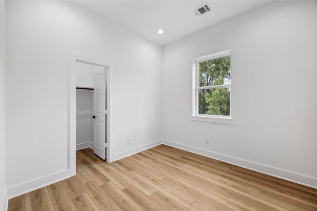 Photo - 7901 Cora St
